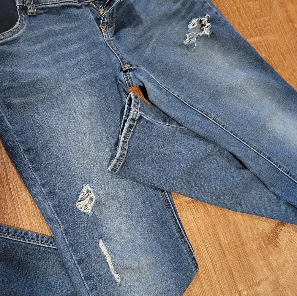 Indigo Blue Distressed Maturnity Jeans, Size Medium (16W) - Picture 9 of 12